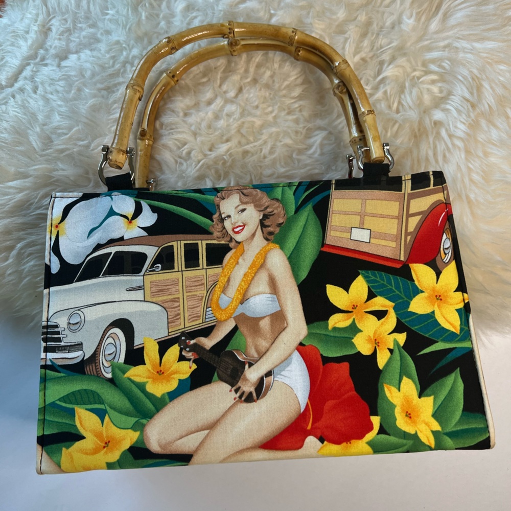 Pinup style purse